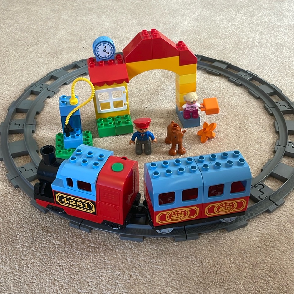 My first train set LEGO duplo